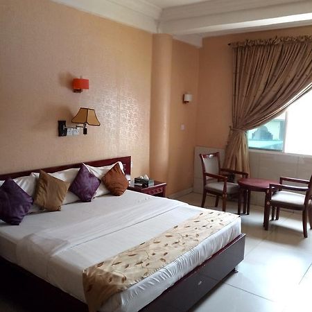 Crocodile Hotels And Restaurant Limited Kaduna Exterior foto