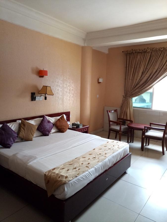 Crocodile Hotels And Restaurant Limited Kaduna Exterior foto