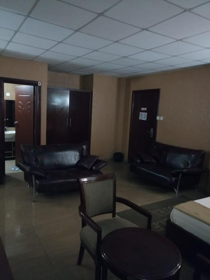 Crocodile Hotels And Restaurant Limited Kaduna Exterior foto